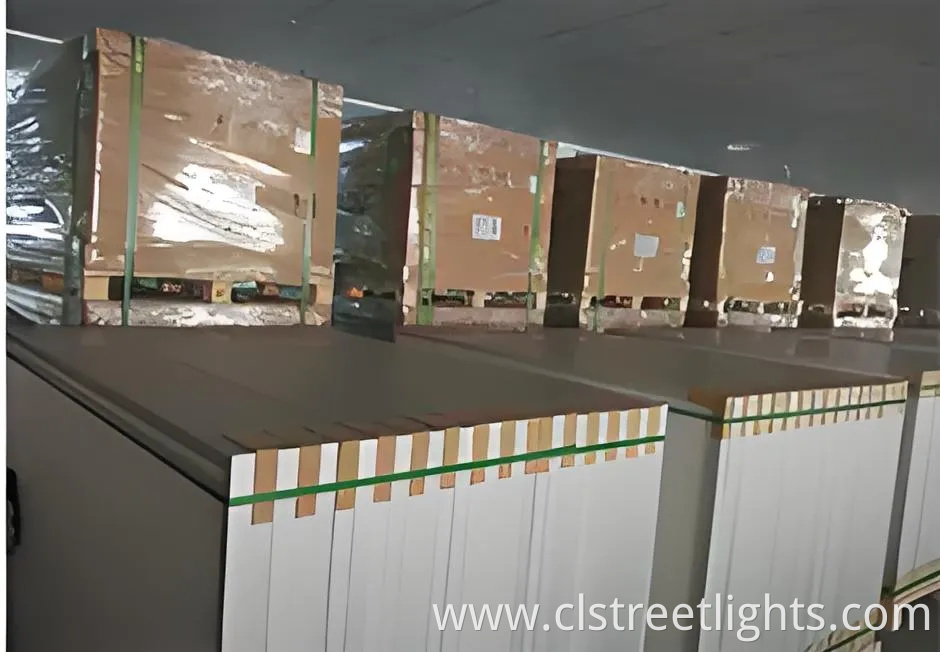 100W High-Efficiency Monocrystalline Silicon Portable Foldable Solar Panel Camping Table IP68 Waterproof